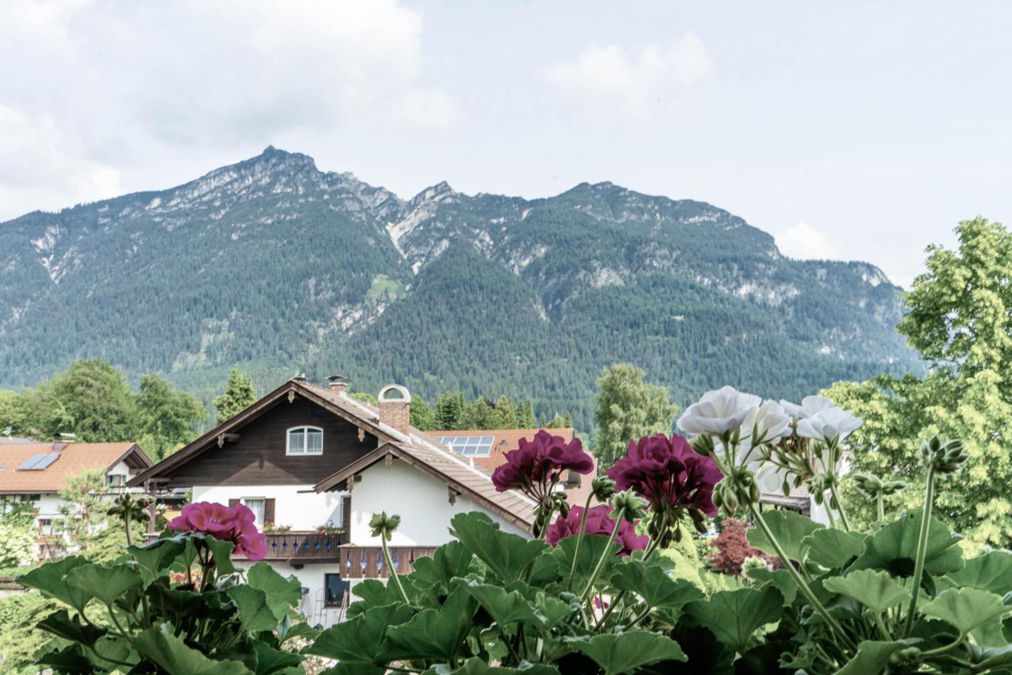 Hotel Gästehaus Quirin Garmisch-Partenkirchen Exterior foto