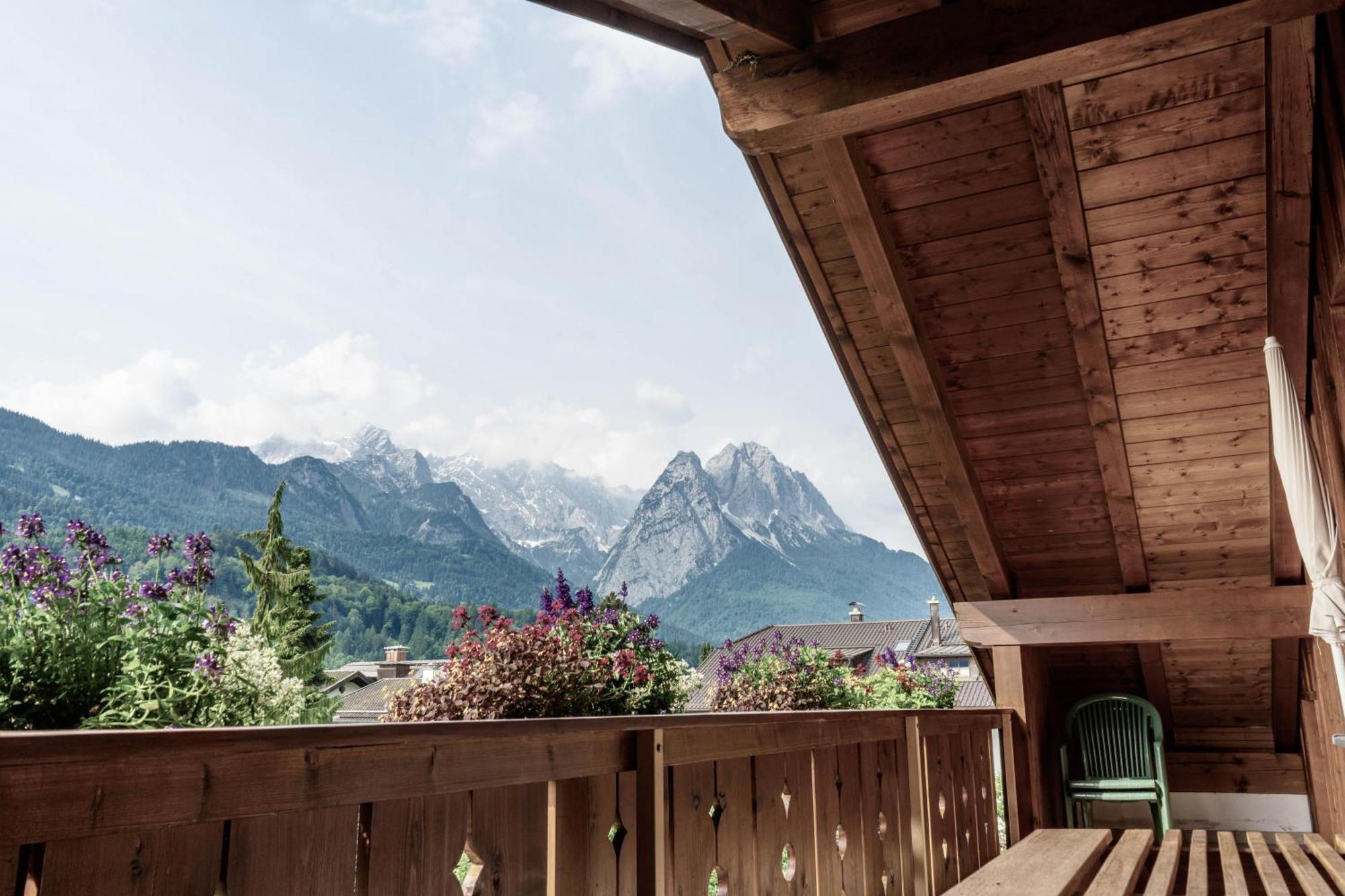 Gästehaus Quirin Garmisch-Partenkirchen Exterior foto
