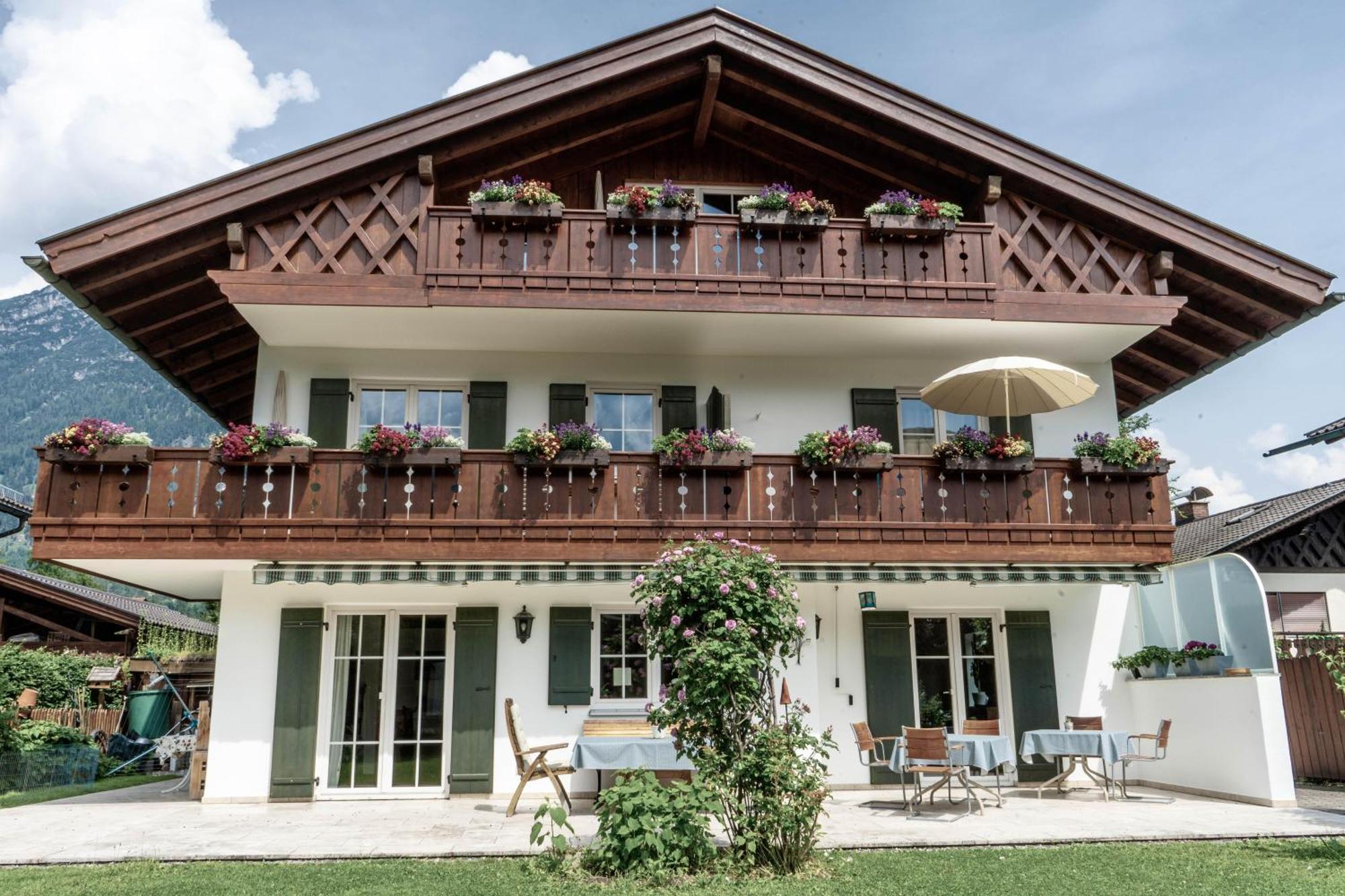 Gästehaus Quirin Garmisch-Partenkirchen Exterior foto